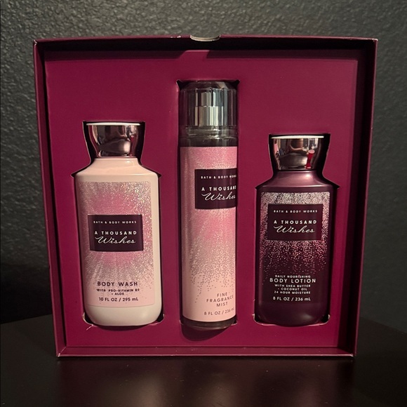 Bath & Body Works Pink Thankful For You Gift Tote with Full Size Body Care - Picture 2 of 2